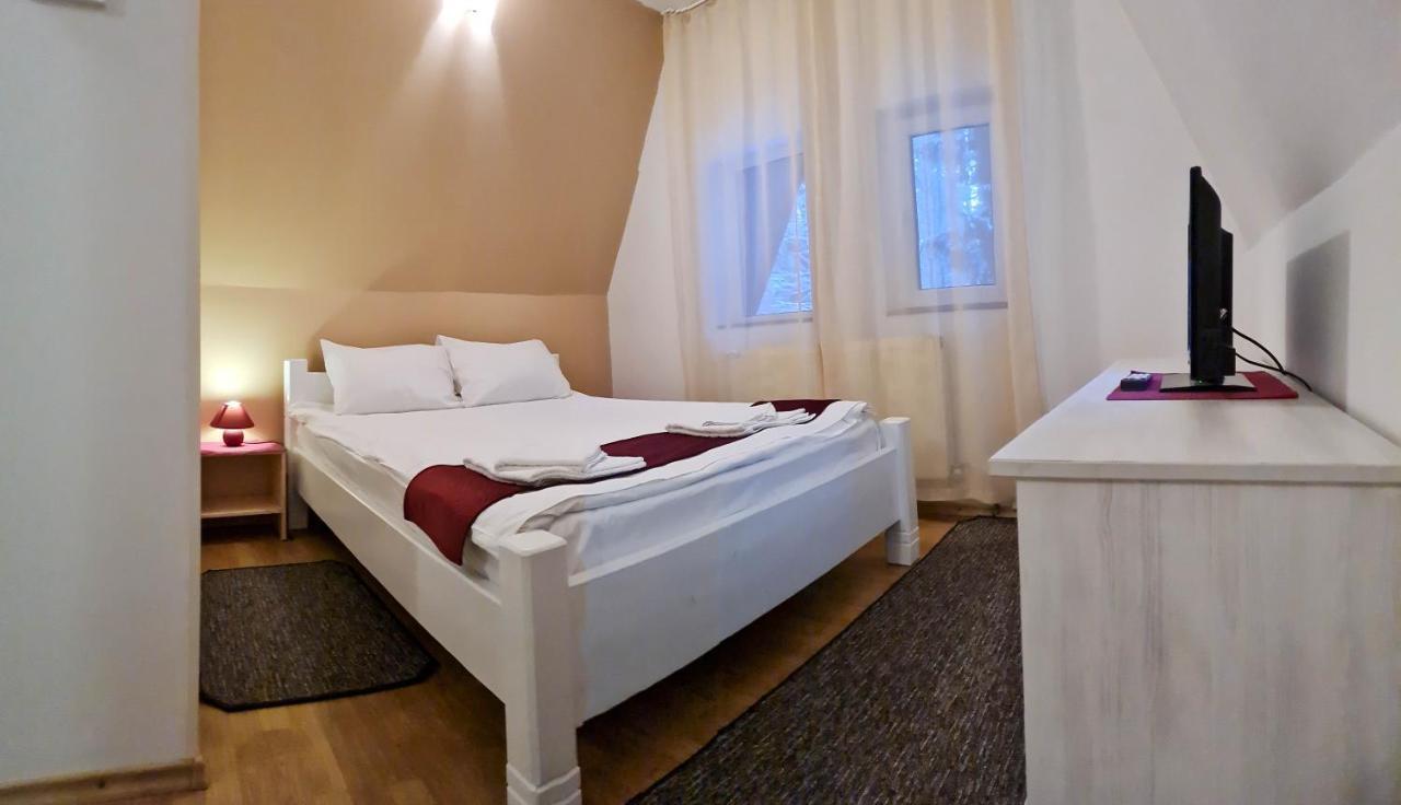 Pensiunea Happy Inn Vatra Dornei Luaran gambar