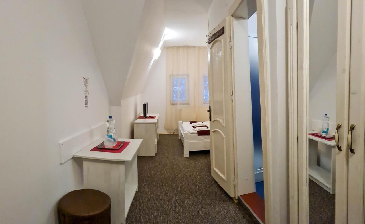 Pensiunea Happy Inn Vatra Dornei Luaran gambar