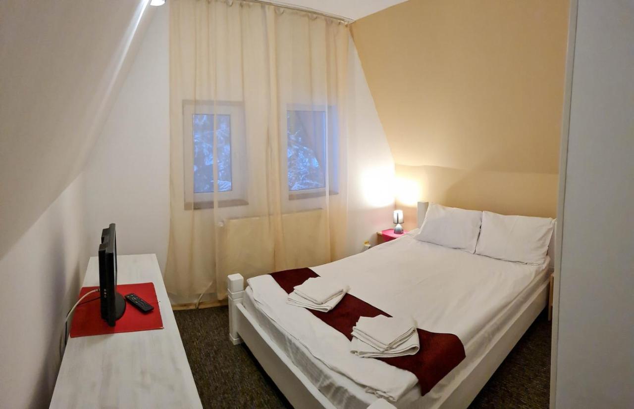 Pensiunea Happy Inn Vatra Dornei Luaran gambar