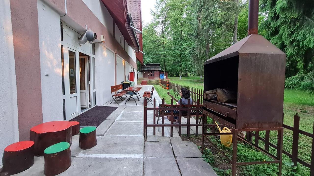 Pensiunea Happy Inn Vatra Dornei Luaran gambar