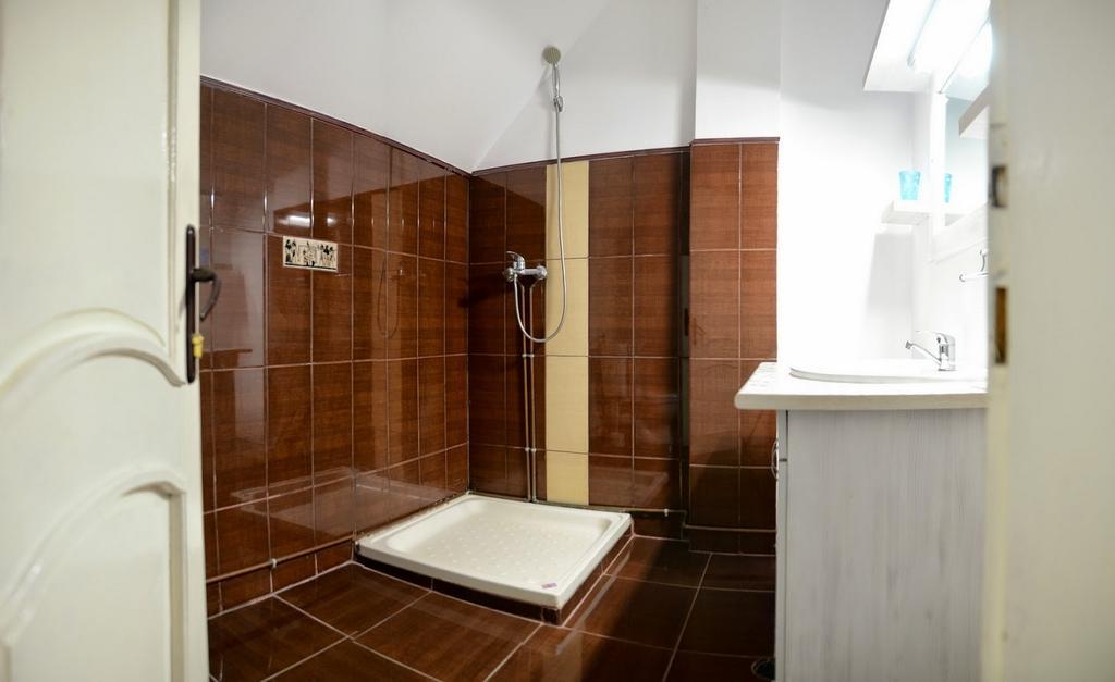 Pensiunea Happy Inn Vatra Dornei Bilik gambar