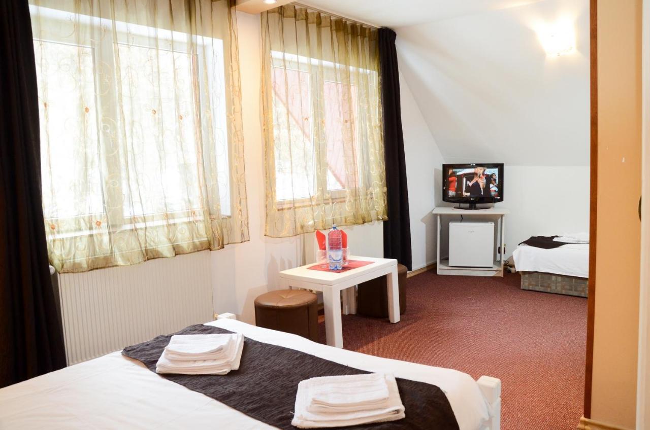Pensiunea Happy Inn Vatra Dornei Luaran gambar