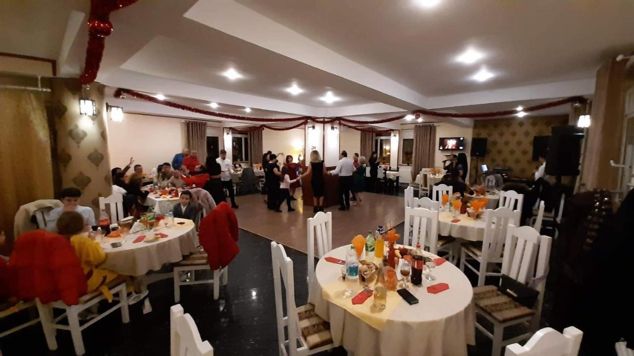 Pensiunea Happy Inn Vatra Dornei Luaran gambar